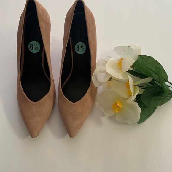 New Rebecca Minkoff Zuria Heel in Blush Suede 8.5 - Picture 7 of 10